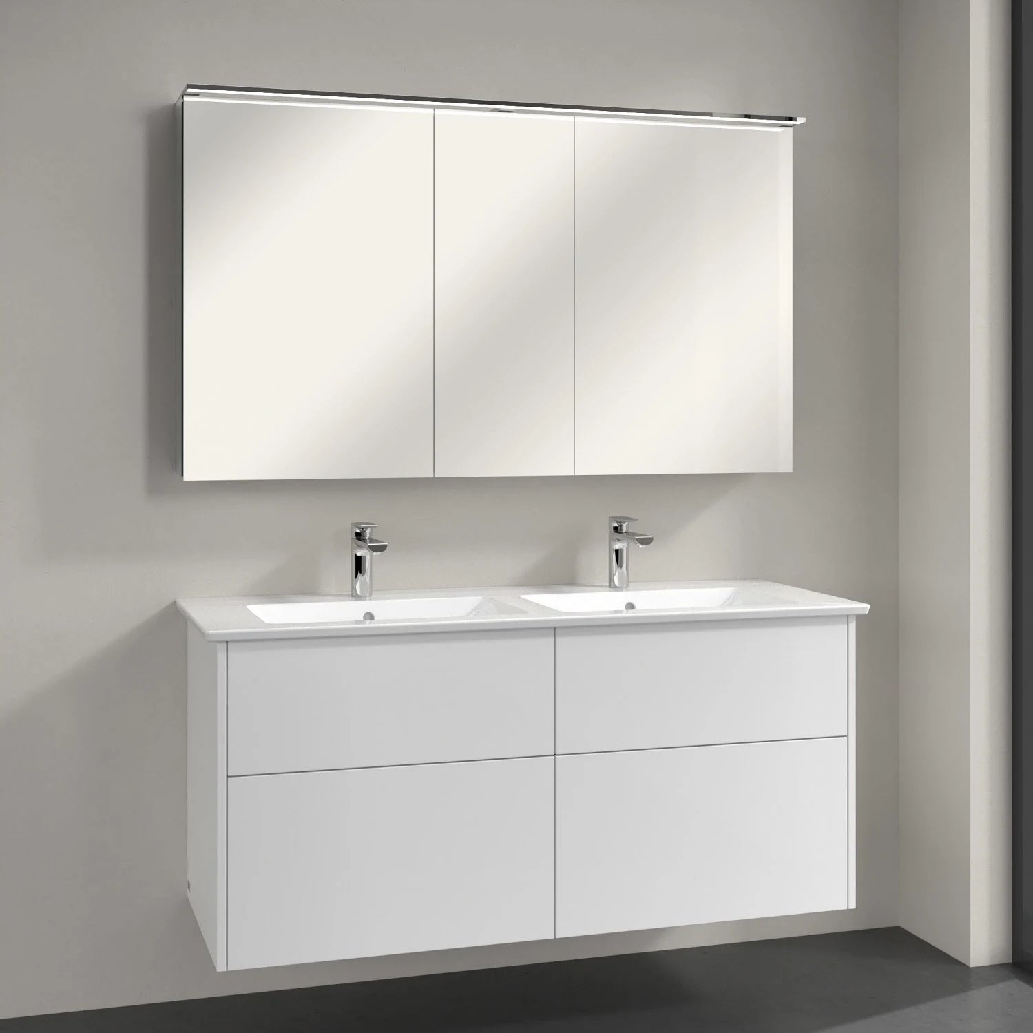 Villeroy & Boch Finero Waschtischunterschrank 130 cm mit Doppelwaschtisch und Spiegelschrank, 4 Auszüge